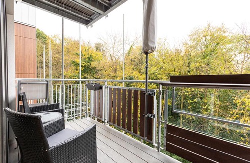 Blackheath Apartment | Immaculate 2BR Flat, Greenwich, 2 min Maze Hill St