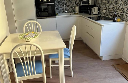 Casa Santa Apartment | Immaculate 3-Bed, Sleeps 6, Parking