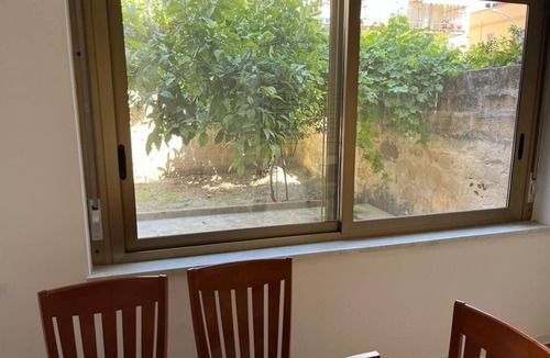 Casa Santa Apartment | Immaculate 3-Bed, Sleeps 6, Parking