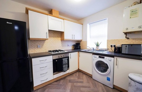 Seisdon House | Immaculate 4-Bed House in Kings Norton