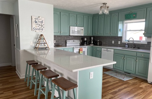 Sunset Beach House | Immaculate and well maintained home on SSB! NEW for 2024 upgraded kitchen!