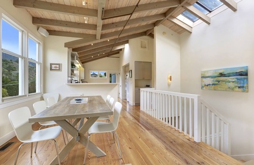 Stinson Beach House | Immaculate Beach House with Great Views Of Mt Tam