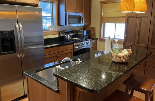 Belmont House | Immaculate Cottage in Belmont Mt Holly: Ski Okemo, Killington, VAST,lakes, golf