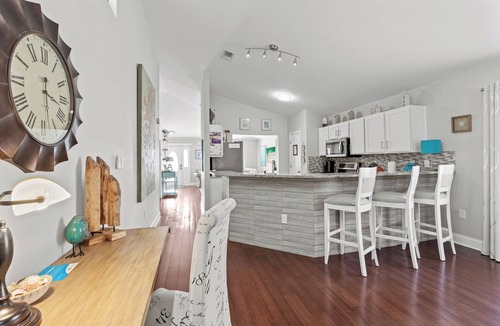 Miramar Beach House | 🌴Immaculate Home🌴4/2 Private pool, 6pas Golf Cart, Hot tub🌞 private beach⛱️
