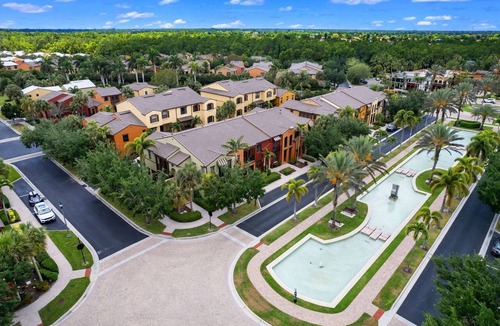 Ole Condo | Immaculate Lely Condo | 3 Bed + 2 Bath