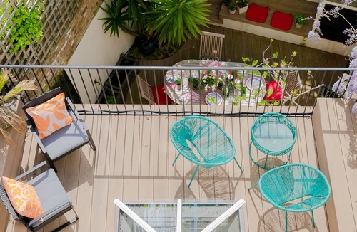 Nine Elms House | Immaculate Massive Classy Chic Family Abode+Garden off US Embassy (sleeps 8)