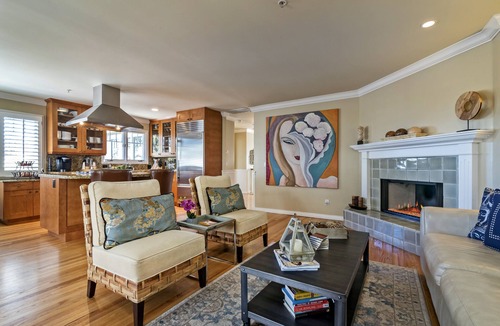 Laguna House | Immaculate, Move-in-Ready, Modern Craftsman Oasis, Ideal Walk Area, Long Term OK