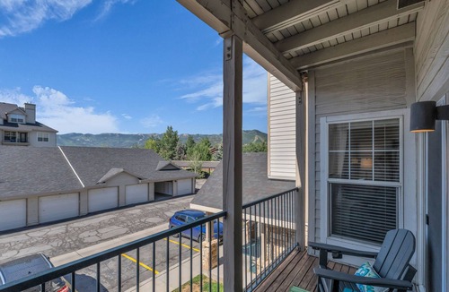 Kimball Junction Condo | Immaculate PC condo - Extended Stay or Monthly rental, KING BED, carport, W/D