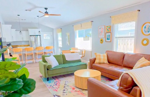 Dunnellon House | Immaculate Rainbow River Boho Bungalow w Early Checkin!
