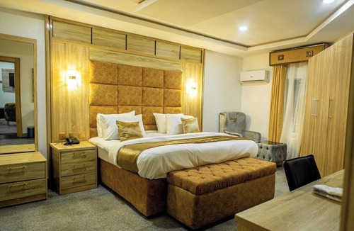 Owerri Hotel | IMMACULATE ROYAL INTERNATIONAL HOTEL