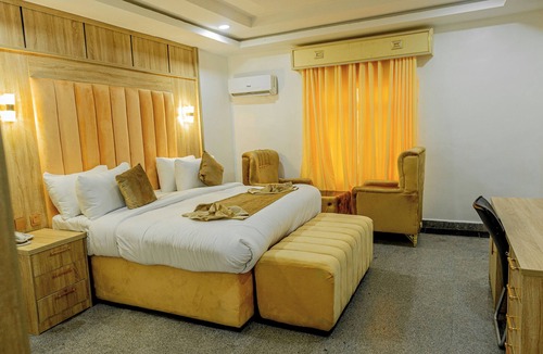Owerri Hotel | IMMACULATE ROYAL INTERNATIONAL HOTEL