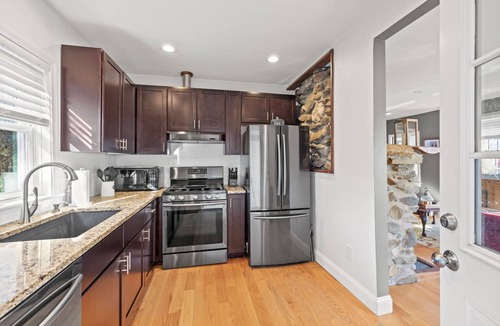 Bonnet Shores House | Immaculate, Updated and Adorable Home in Bonnet Shores