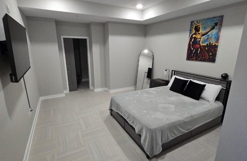 Civil Rights Historic District Apartment | Immaculate Vibes Sunset View Condo