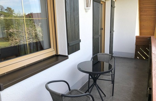 Unterallgau Apartment | Immenberg Apartment – Spacious Allgäu Retreat with Balcony, Wi-Fi & Parking