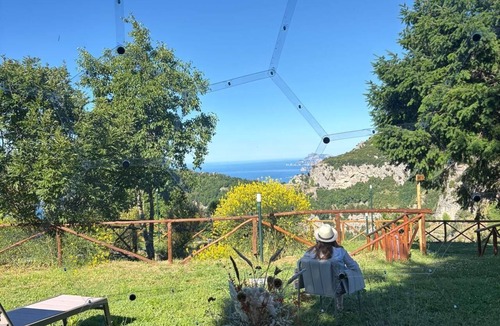 Agerola Cabin | Immerse yourself completely in nature; relax in the tub, surrounded by the whirlpool and the stars.