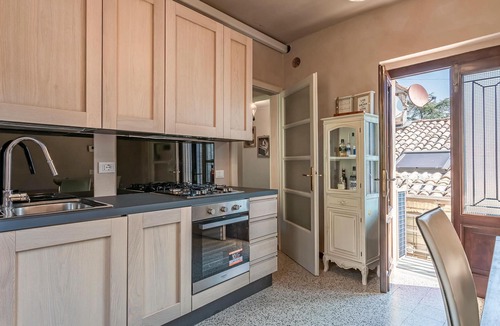 Castell'Arquato Apartment | Immerse yourself in a historical experience, the Kampfstein House, built in 1700, offers you and you