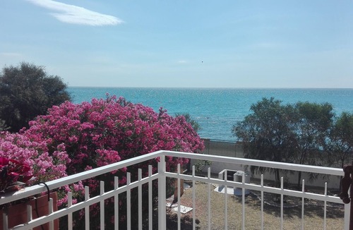 Marina di Amendolara House | immersed in an unexplored landscape and unspoiled nature
