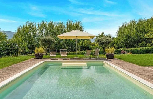 Borghetto di Vara Villa | Immersed in the greenery and surrounded by the tranquility of Ligurian nature, Villa Effe offers maximum comfort and serenity for the whole family or groups of friends.The villa has a large garden where you can relax. For the little ones, there is an equ