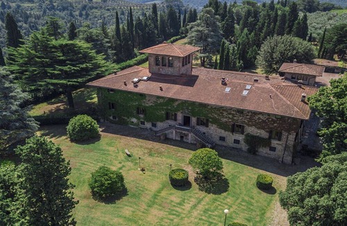 Lastra a Signa Villa | Immersed in the Heart of the Tuscan countryside, in the luxury of yesteryear