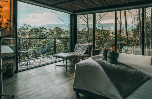 Circasia Hotel | Immersive Nature Haven at Tranquil Forest Suite w/Scenic Mountain Views
