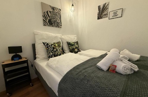 Fallersleben Apartment | Immo-Vision - Modern Living Apartments, Zentral, Parkplatz, Küche, Wlan