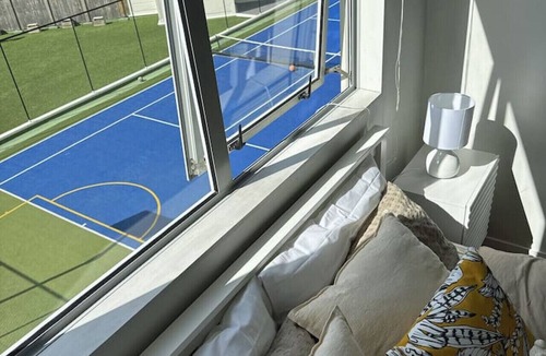 Auckland Central Business District Apartment | Impecable 3 bdr-2 bath -Free Carpark and pool