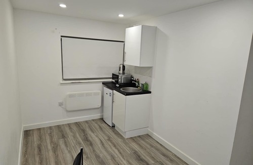 London Borough of Bromley House | Impeccable 5-Bed House in Orpington