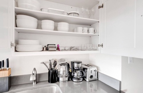 Corey Hill Apartment | Impeccable Brookline Studio w/Gym & W/D, near Green Line, by Blueground