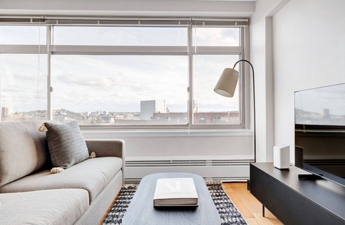 Corey Hill Apartment | Impeccable Brookline Studio w/Gym & W/D, near Green Line, by Blueground