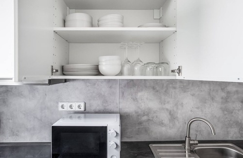 Wilmersdorf Apartment | Impeccable Charlottenburg Studio nr KaDeWe, by Blueground