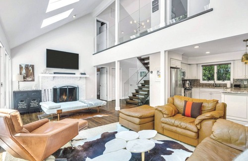 Northwest Harbor House | Impeccably Designed East Hampton Home with Complete Privacy and Pool,.