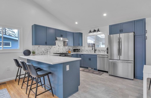 Allen House | Impeccably Designed Ann Arbor Home, 3 Bed 2 Bath, Quiet area