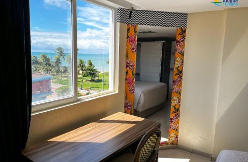 Tambau Apartment | IMPERIAL FLAT com Roupa de Cama, Camareira, vista para o mar.