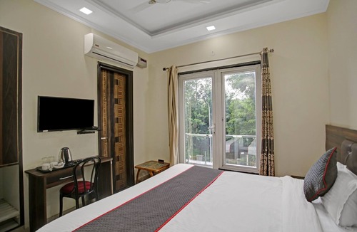 Sector 70 Hotel | Imperial Hotel Noida