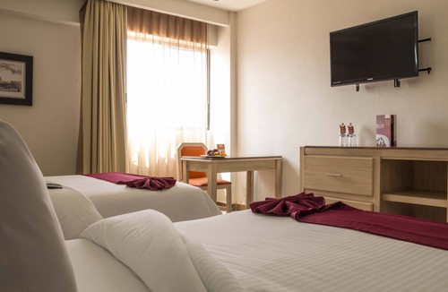 Leon Hotel | Imperio de Angeles Executive León Poliforum
