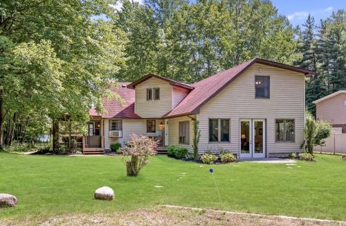 Kendall House | Impressive Dual Woods and Lake Homes That Sleep 32