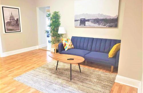 West Hyattsville Bed & Breakfast | Impressive Private Room in Washington DC