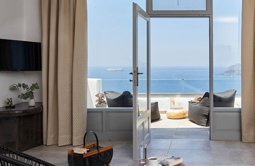 Megalochori Villa | Impressive Santorini Villa | 2 Bedrooms | Breathtaking Seaviews