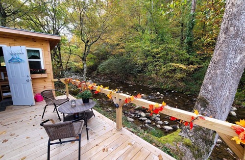 Del Rio RV Rental | Impressive Secluded Tented Cabin with Fire Pit in Del Rio, Tennessee