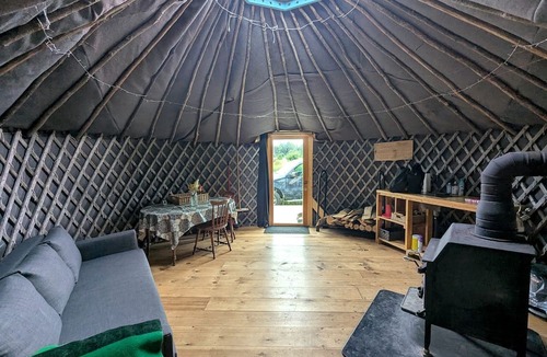 Powassan Cabin | Impressive Yurt with Wood-Burning Stove Ideal for Camping near North Bay