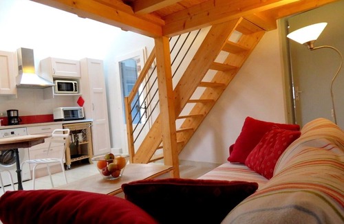 Causse-de-la-Selle Apartment | In a 17th century farmhouse with swimming pool, north of Montpellier, south of the Cévennes