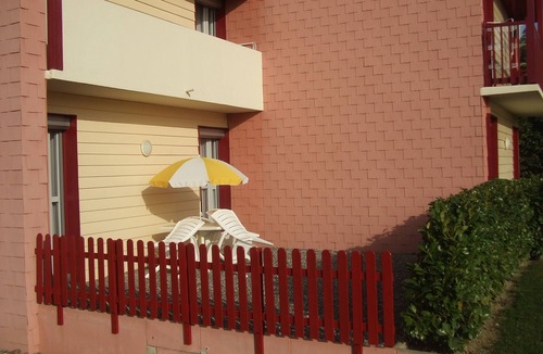 Salies-de-Bearn Apartment | In a family residence with pool