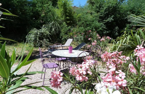 Gassin Ski Chalet | In a peaceful setting among pines and oleanders near St Tropez.