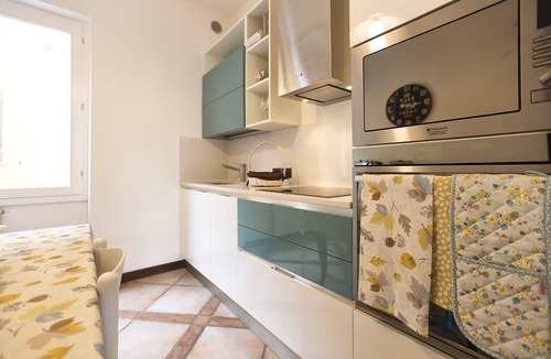 Alghero City Centre Apartment | In Alghero in the historic center on the square, large and bright apartment
