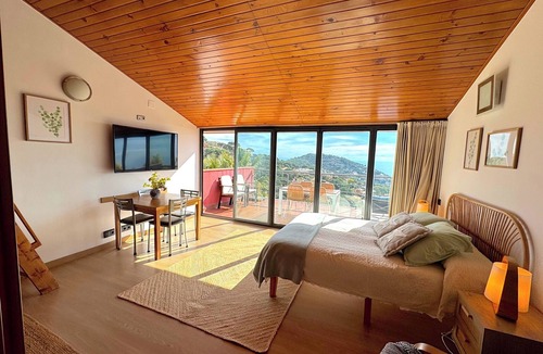 Cabrils Apartment | In Cabrils (Barcelona at 20 km). Apartment with sea view, pool and very quiet