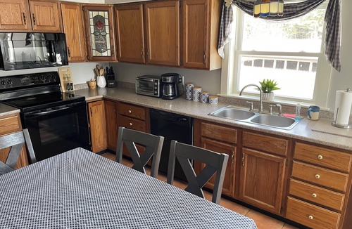 Franklin County Apartment | In Eustis on the Lake 10 minutes from Sugar Loaf 4 Bedroom apartment
