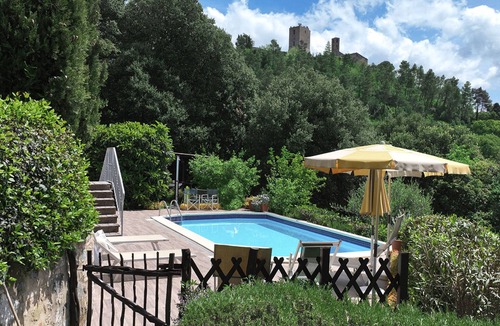 Montecastelli House | in Montecastelli Pisano mit beheiztem Whirlpool by Interhome