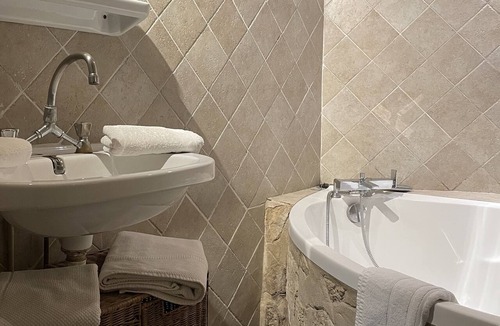 Venelles Hotel | In Provence Hôtel