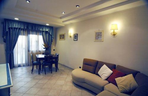 Zona XIX Casal Morena Apartment | In Rome in a delightful 3-person apartment, Deluxe with Jacuzzi
