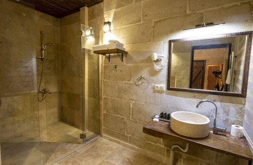 Cavusin Hotel | In Stone House